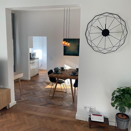Grosse Wohnung In Westend Münih Dış mekan fotoğraf