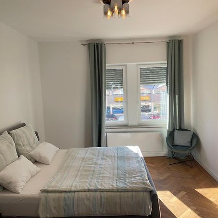 Grosse Wohnung In Westend Münih Dış mekan fotoğraf