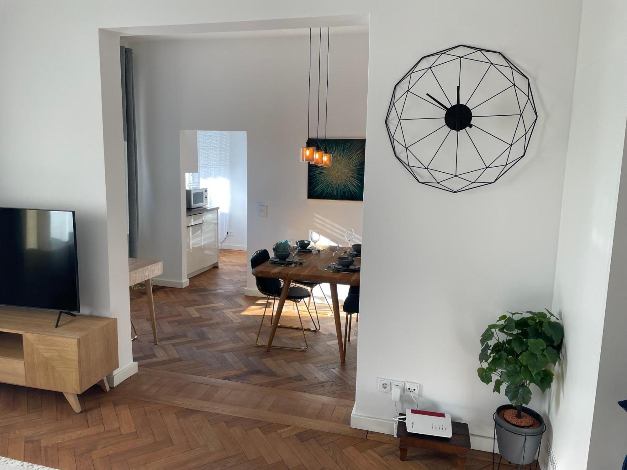 Grosse Wohnung In Westend Münih Dış mekan fotoğraf