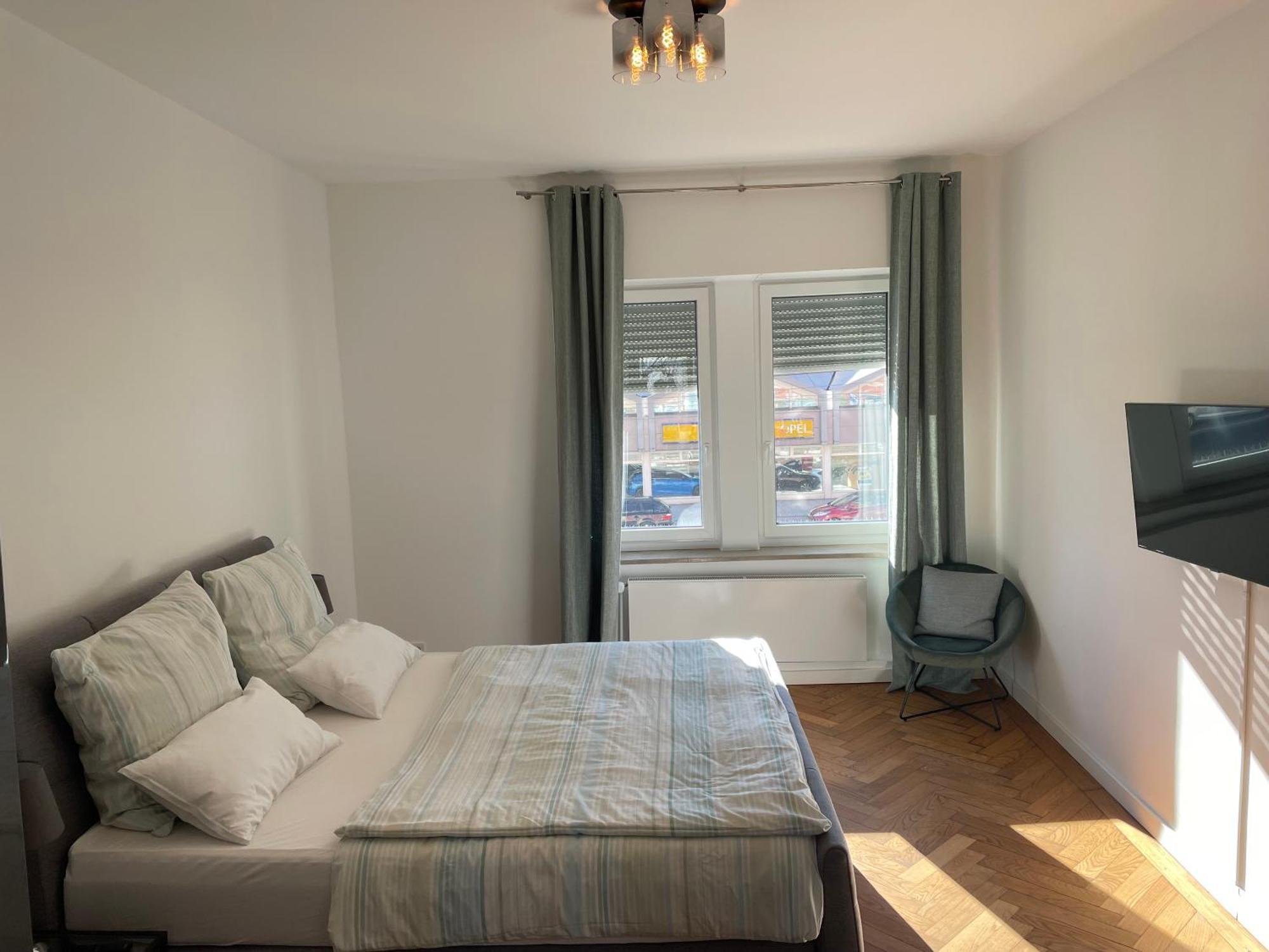Grosse Wohnung In Westend Münih Dış mekan fotoğraf